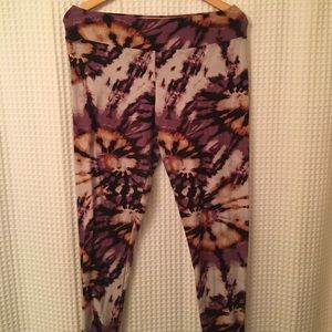 THRIFT! Lightweight tie dye leggings